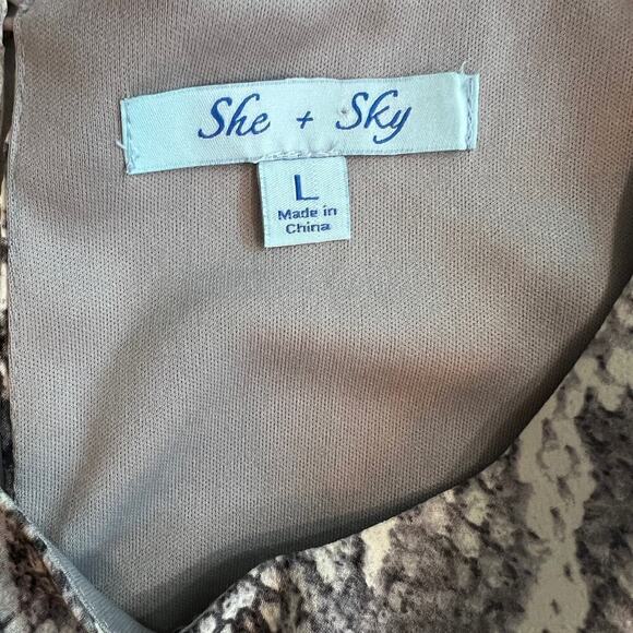 She + Sky Snakeskin Print Lined Short Sleeve Mini Shift Dress Size L Gray White - Picture 9 of 13